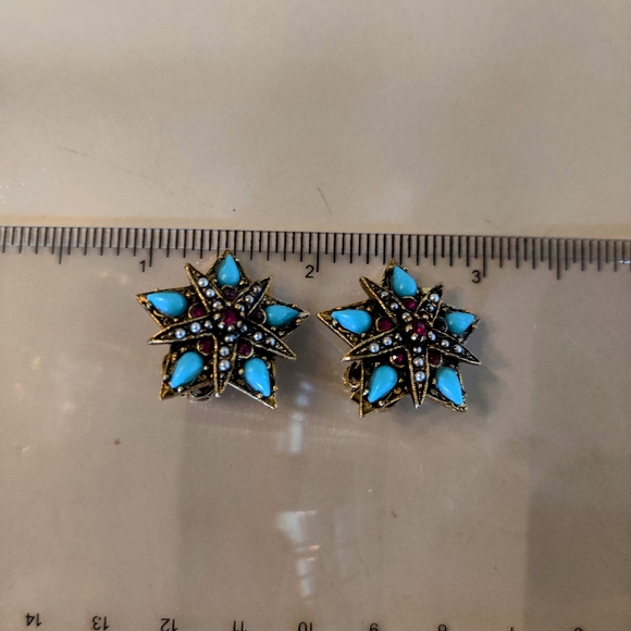 Vintage Stamped ART Co. Brand Clip-on Earrings (Turquoise Enamel & Garnet) - Picture 6 of 6